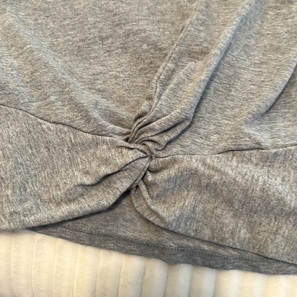 Current air grey mixed media snakeskin flutter sleeve knot detail medium tee - Picture 5 of 7